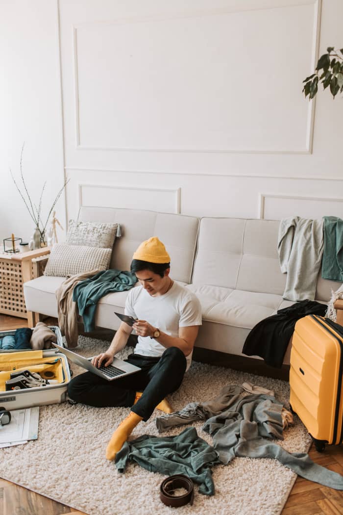 Libras can be chaotic. I know many who are messy, lazy, and love to procrastinate. They're creative, friendly, and wonderful... but they can be a real mess.