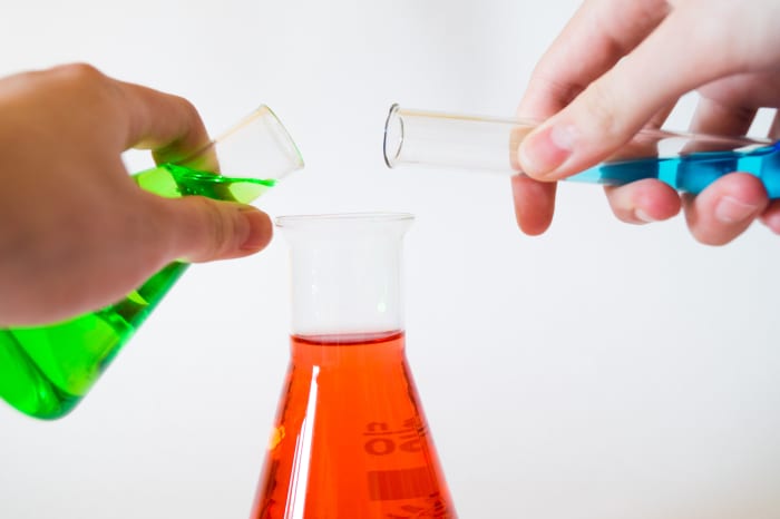 Tips on how to. help your child complete a science fair project successfully, and have fun while doing it!