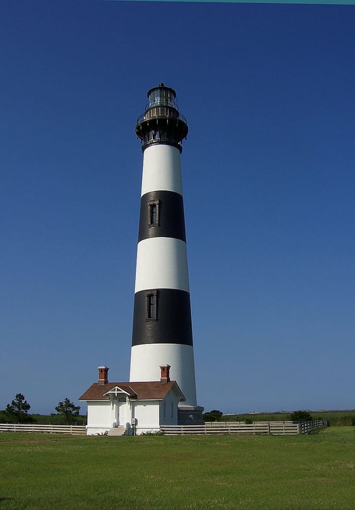 North Carolina Lighthouses (History and Facts) - WanderWisdom