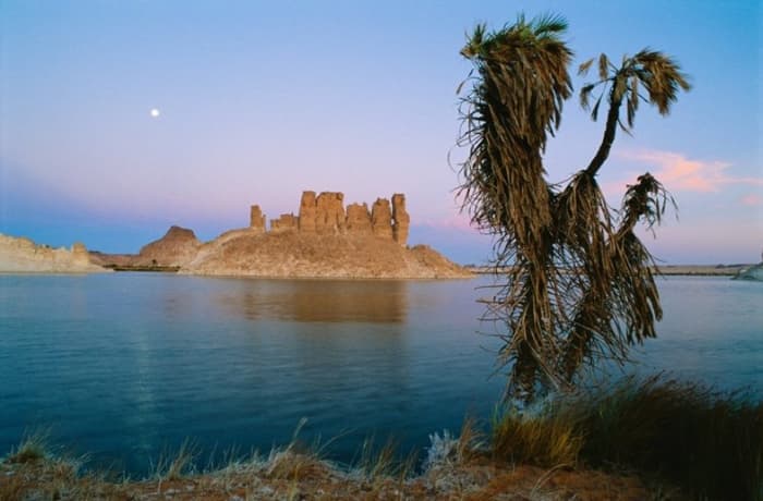 Lakes in the middle of a desert are a rare sight, but the Lakes of Ounianga are not photoshopped and there isn't just one, but 18 of them!