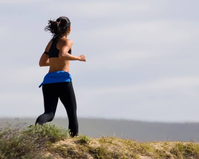 It is desirable that every day for half an hour dedicate to running, fast walking, swimming or riding a bike.