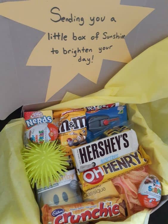 20+ Super Cute Mothers Day Care Package Ideas That are Easy To Make ...