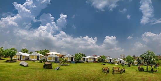 devs-camp-a-first-of-its-kind-eco-aqua-adventure-picnic-spot-in-vadodara