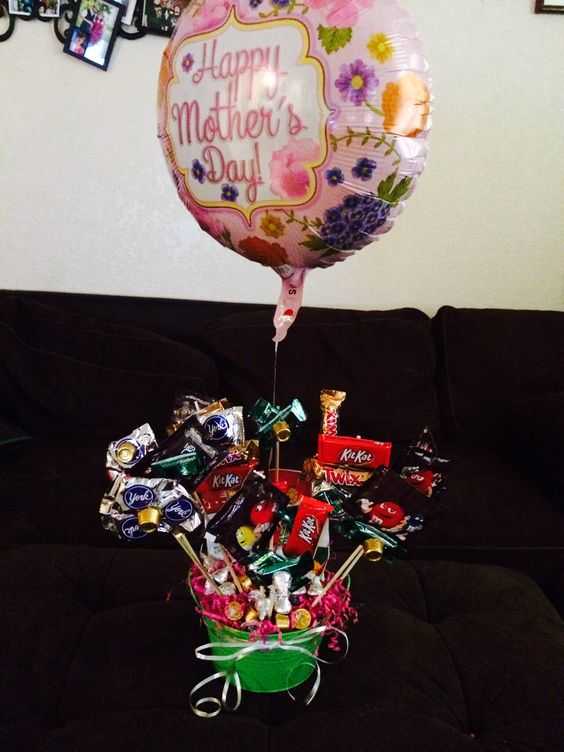 35+ Awesome DIY Mothers Day Candy Bouquet Ideas to Sweeten her up