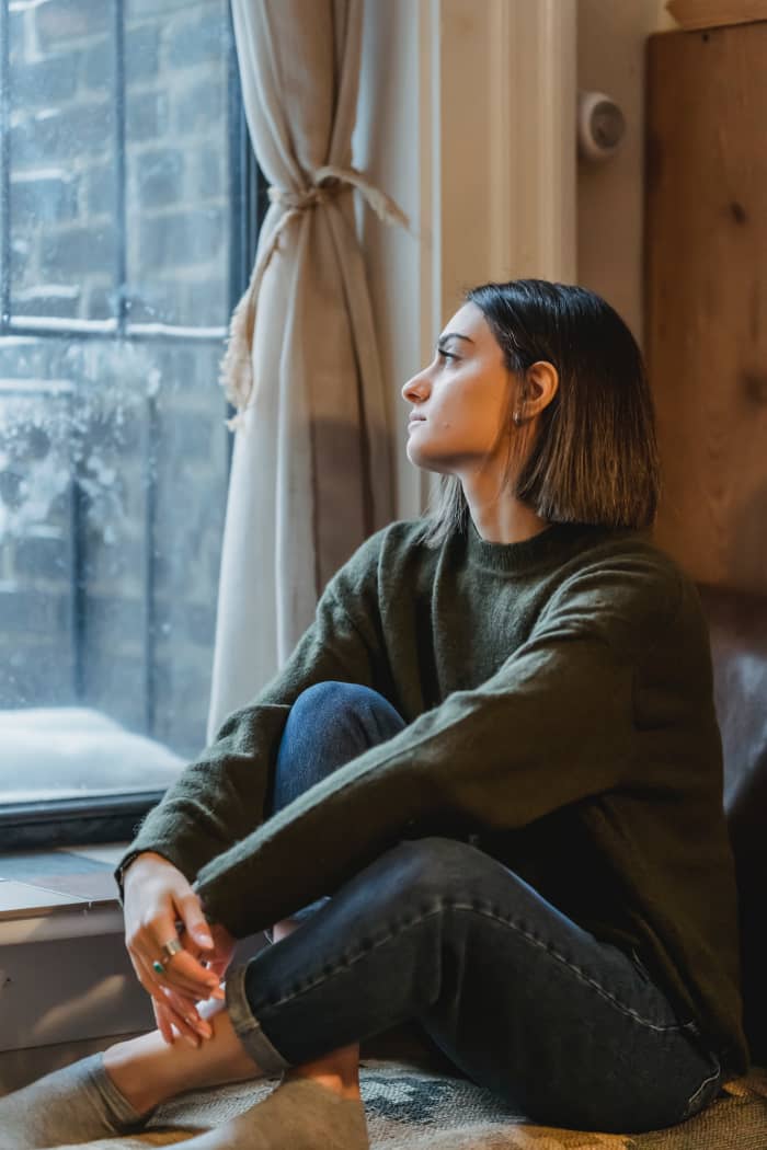 Green is Taurus' power color. Taurus clothes should look fit: they're neither too baggy nor too tight. Taurus often goes for a natural look, so you can skip the makeup.