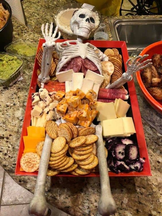 30+ Spooky and Fun Halloween Party Food Ideas to Bewitch Your Guests ...