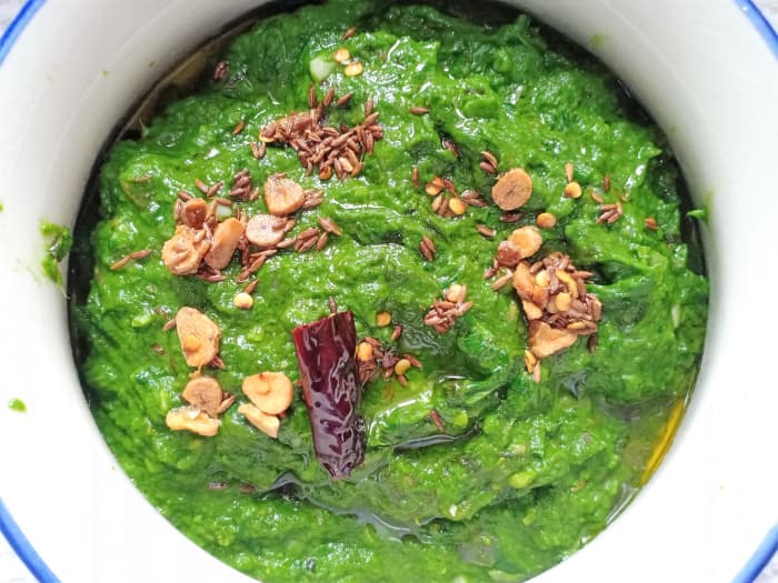 Dhaba Style Lasooni Palak Garlicky Spinach Curry Delishably