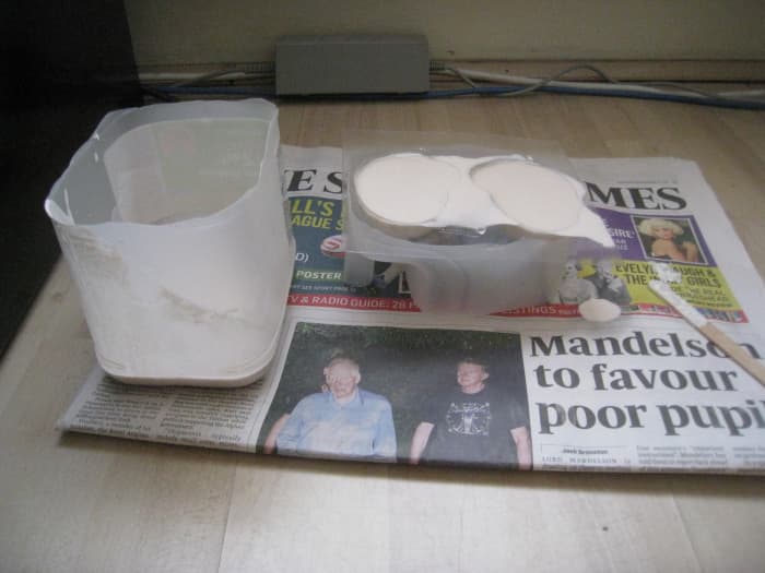 Commonly used for casts, plaster of Paris (or gypsum plaster) can kill rats if ingested, hardening in their gastrointestinal tracts.