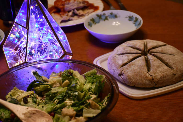 The bread in the corner was my end result from using the dough hook. I worked with a dough that wasn't too thick or too thin.