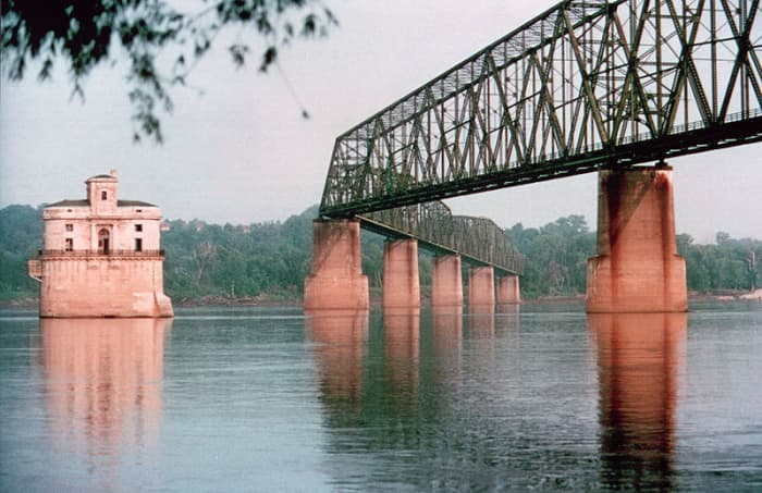 Chain of Rocks Bridge at the eastern end of the Mother Road. Today, this is a pedestrian-only bridge and on the National Register of Historic Places.