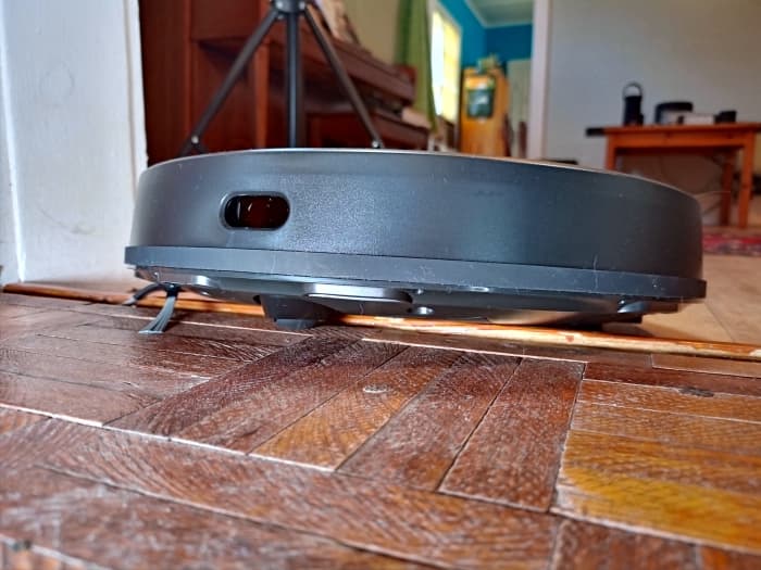 This robot can easily climb the narrow ramps that lead from my dining room to the living room