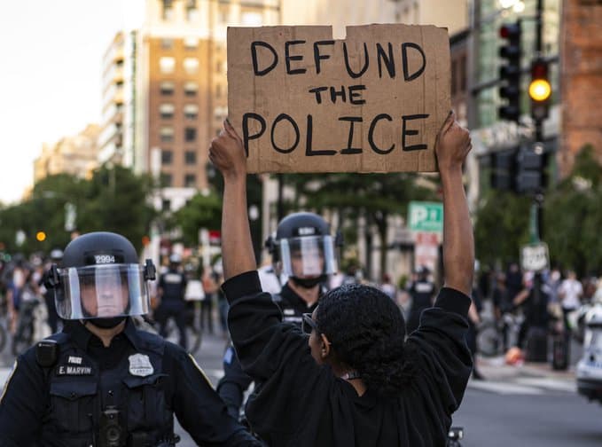 Courtesy of altamar.us/defund-the-police. Though many have tried to get out to the world a concrete definition of what defund the police means, seems to me that few either share it or know what that is. Even more so to those outsie.