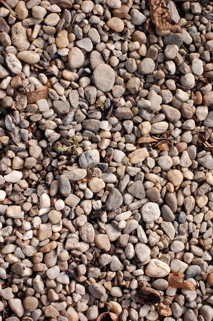 There are many sort of gravels, this gravel here might not be ideal to use in mixing your concrete, as the best gravel would be between 5 mm an 20 mm , but this is a nice clear photo to show what is meant