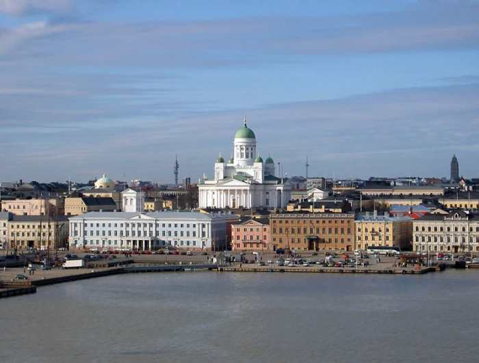 Helsinki Cathedral and the wider area. Photgraph by Mikko Paananen and modified by Majestic and Ilmari Karonen. Licensed under Creative Commons Attribution ShareAlike 2.5, Attribution ShareAlike 2.0 and Attribution ShareAlike 1.0.