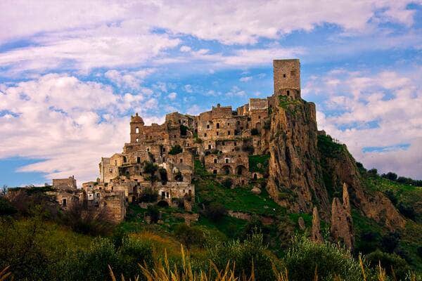 This is an old part of very old town of Matera I am not sure it might be called palazzo Lanfranchi, but it does not matter what is its name, it is still a very old and scenic place in the region of Southern Italy