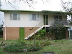 This is a typical average affordable house on brick-base. These houses seem to be build for just normal working families. This base here is not like the base in the text, because in the text we are building on a sloping site.
