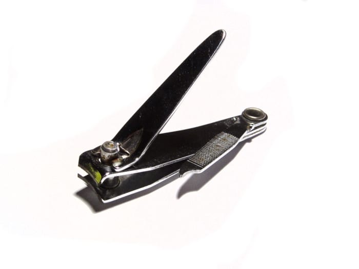 Basic nail clippers can be used to cut thinner gauge wires (approx. up to 0.9mm) and nylon threads.