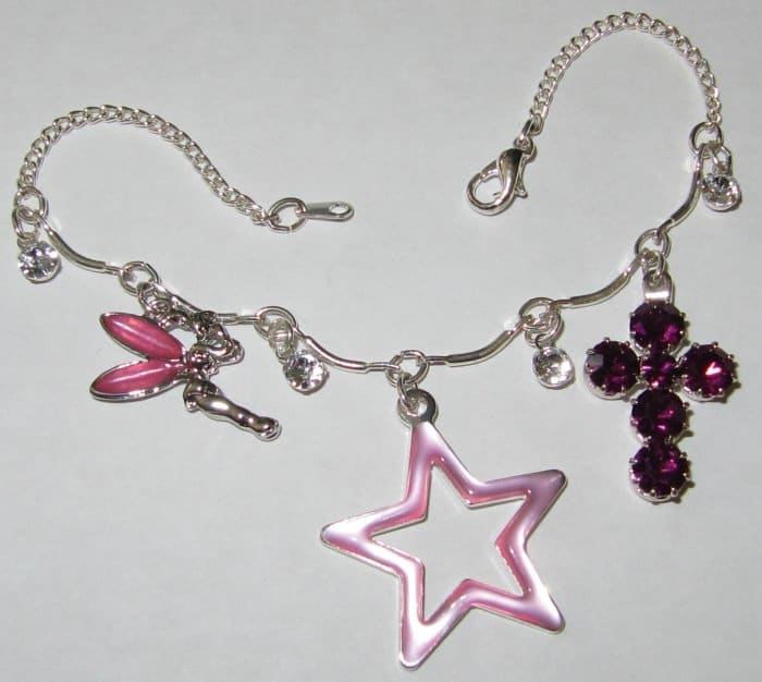 Simple designs can be just as appealing as more complex intricate creations.