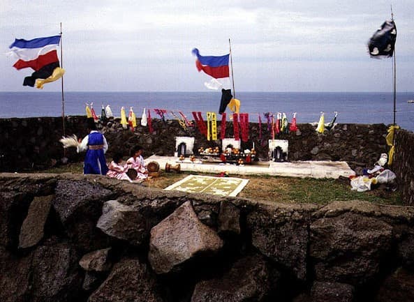 The rituals and traditions of shamanism are a key feature of the book, showing a women-centric religious order to complement the sea women