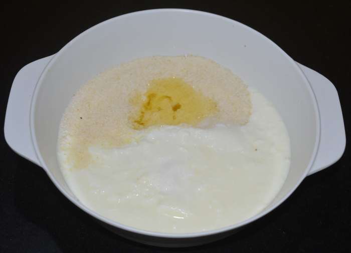 rava-uttappam-semolina-uttappam-recipe