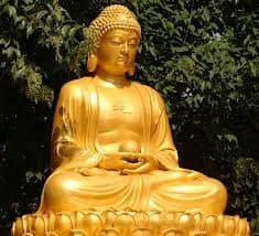 There are many types of Buddha statue to choose from, but what they have in common is that they all seem to be peaceful as if they have found something important, perhaps the meaning of life.