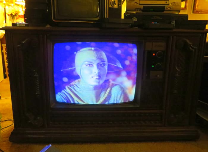 The Girl From the Green Dimension, on the 1980 Quasar Color TV WL9439SP. Wild Adventure is an episode aired 21 September 1966.