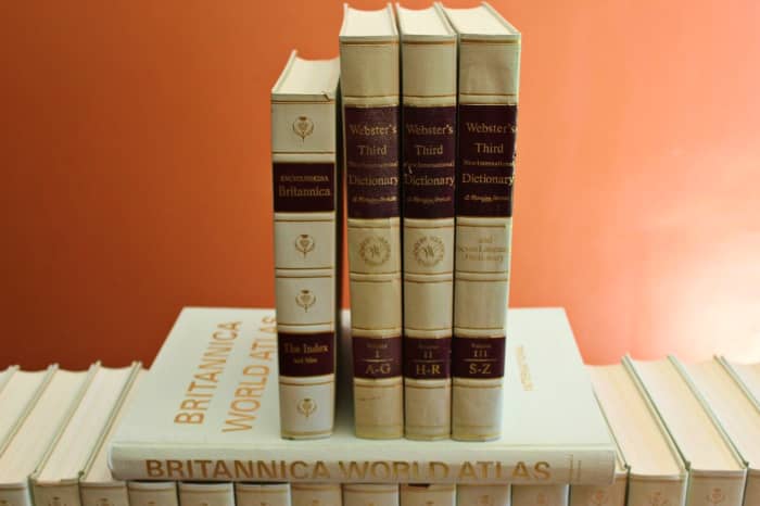 Washable, highly resistant to stains and cracking. Strikingly accented with gold metallic stampings. More pages than are contained in seventy-five average novels.