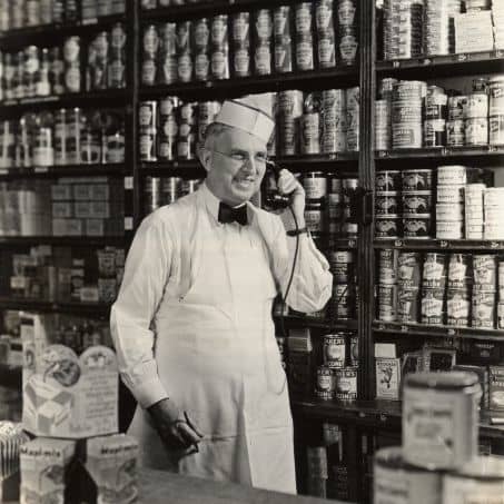In 1930, milk cost 26 cents a gallon, bread was eight cents a loaf, and eggs were 15 cents a dozen. Four pounds of bananas cost 19 cents, sirloin steak was 39 cents a pound, and pork and beans were five cents a can.