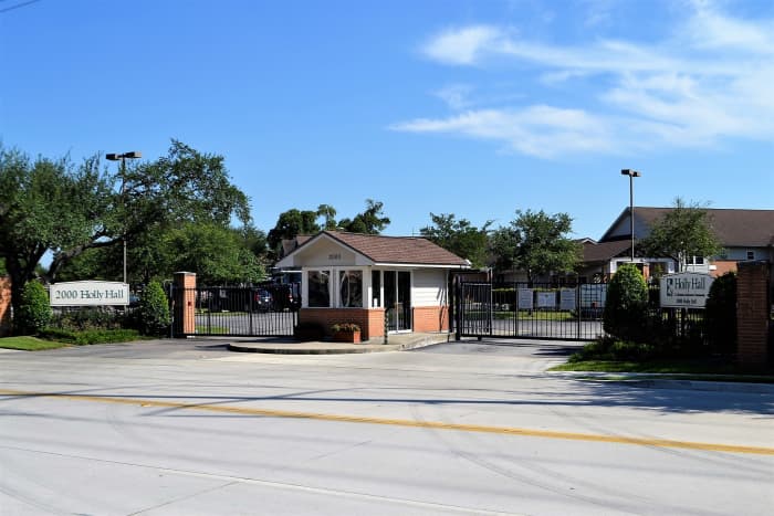 If you have a lot of visitors or make frequent trips in and out of the house, manned gates can be a real hassle.
