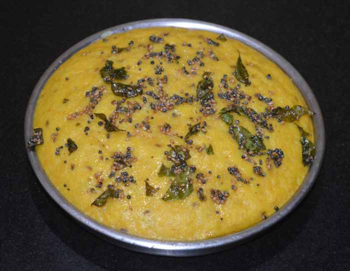 Dhokla with the tempering