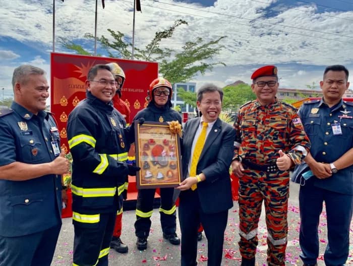 Annex A of IGC Report, Item 5(a) of State List, under “Other services of a local character, that is to say - Fire brigades, etc.” was one of Sarawak legislative rights.