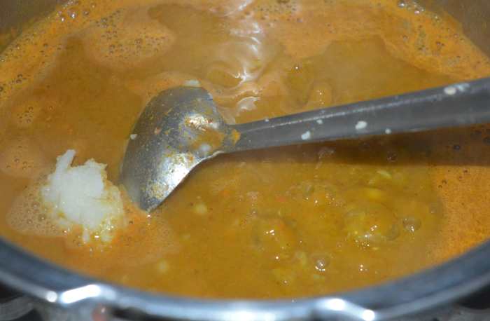 Step four: Add mashed potatoes to it. Add remaining salt. Boil the mixture for 2-3 minutes. Turn off heat. Now, the gravy for making masala puri chaat is ready!