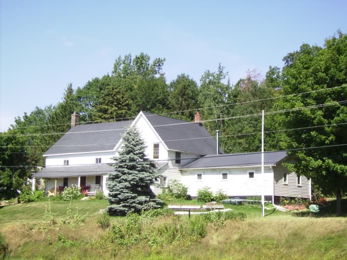 Home on Ivey Drive in Ivy Lea Ontario. We were told that this was the homestead of the Ivey Family and birthplace of the infamous Patrick Ivey (Iven) who married Julia O'Connor.