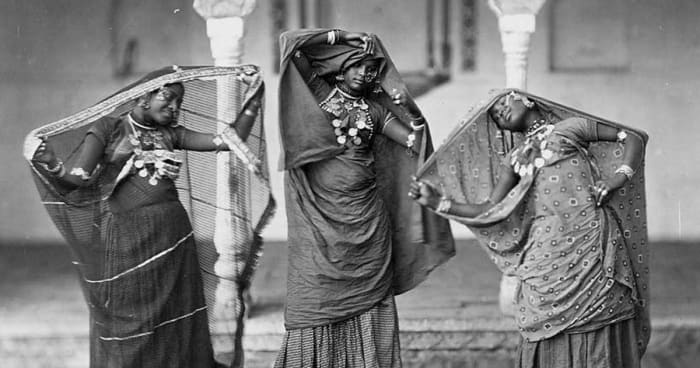 The tawaifs were not only well respected but were also strong-willed independent women who owned lands, properties and were one of the highest taxpayers in British India.