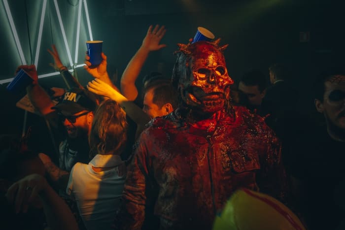 Despite the heart-ripping gore, "Skull: The Mask" fails to have a viable storyline and solidly entertain.