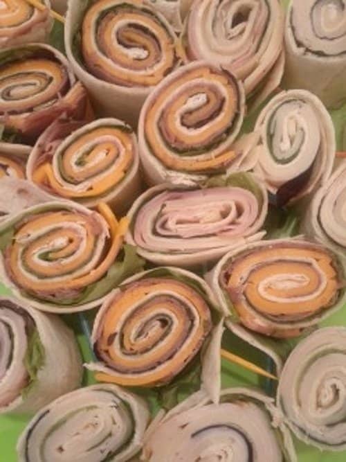 Tortilla pinwheels aren't just fun to make—they're fun to eat, too! Make your own appetizers with this easy-to-follow recipe.