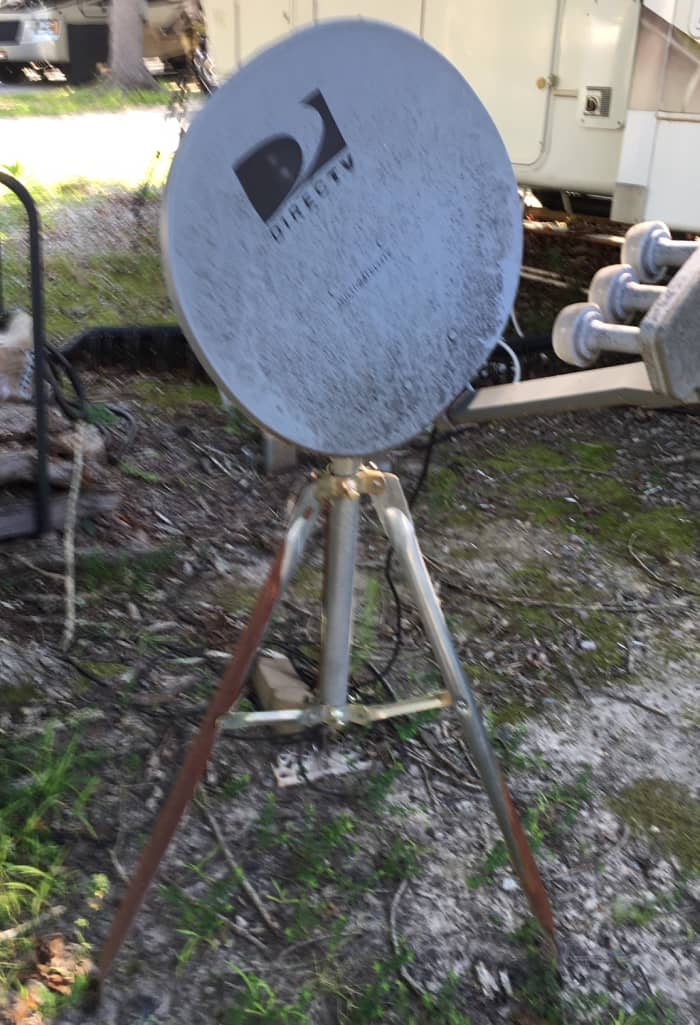 A typical DIRECTV satellite antenna used n campgrounds. It requires manual alignment for good reception.