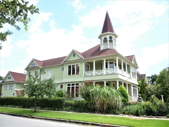House near the park on Heights Boulevard with a turret almost identical to the one on the Cooley home