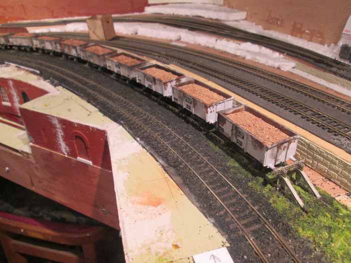 Unit 3 from Unit 2, the former Down Freight/Goods/Mineral road is now a siding, it's been ballasted and scenery has been begun with a semblance of concrete (to be painted accordingly)