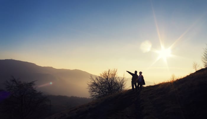 What to do when you and your boyfriend have nothing in common: Try new hobbies. Maybe you can discover unexpected things you have in common.