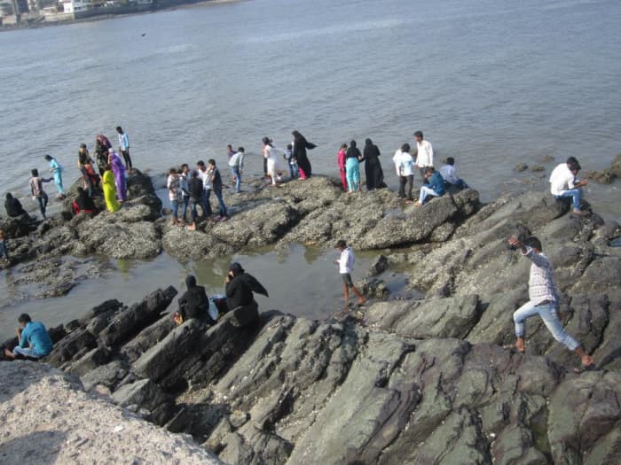 The Rock-bed. Sitting here you can enjoy the beauty of the Dargah as well some part of the Mumbai city.
