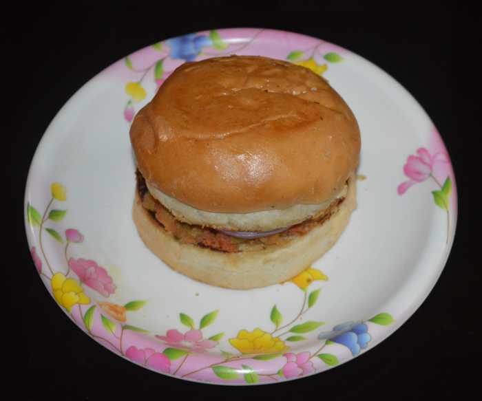 Prepare the remaining burgers similarly. Enjoy!