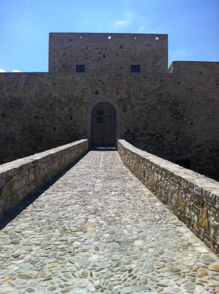 This is the castle entry today after restoration, note the cobbled way, it seems just like the old times, when the streets had cobbled stones everywhere, with the exception that this time the stones seem to be set in cement, but that is good.