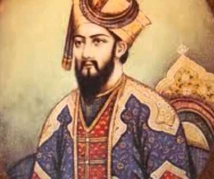 Sultan Iltitmish took an extraordinary decision by nominating his daughter Razia as the next sultan despite having multiple sons.