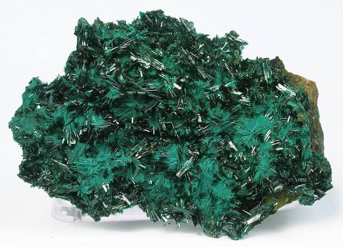 The beautiful, deep green color of Atacamite matches up with its powerful ability to enhance your visual perception to the world around you.