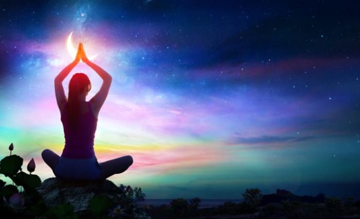 Atacamite can help you get in tune with spirituality, and even guide you in meditation to the things you want to focus on or improve in your own life.
