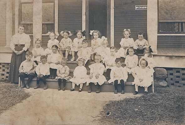 School children in Tyro KS early 1900s - I believe Bertha is the girl on the end of the front row.