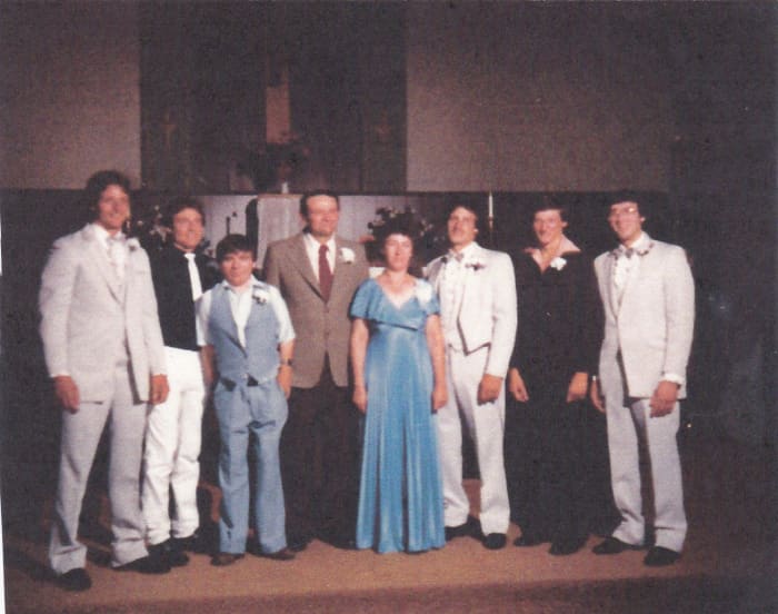 Taken about 1986. Ricky is the shortest and third from the left. I don't know who the other sons are.