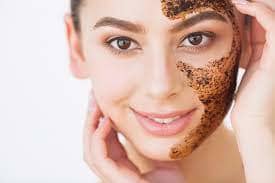 *Cellulite reduction. Coffee may help reduce the appearance of cellulite on the skin. *Calming effects. *Anti-aging benefits. *Vitamin B-3 for skin cancer. *Reduced inflammation. *Acne treatment. *Dark circles. *After-sun care.