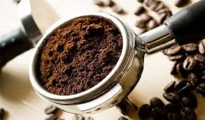 *Cellulite reduction. Coffee may help reduce the appearance of cellulite on the skin. *Calming effects. *Anti-aging benefits. *Vitamin B-3 for skin cancer. *Reduced inflammation. *Acne treatment. *Dark circles. *After-sun care.